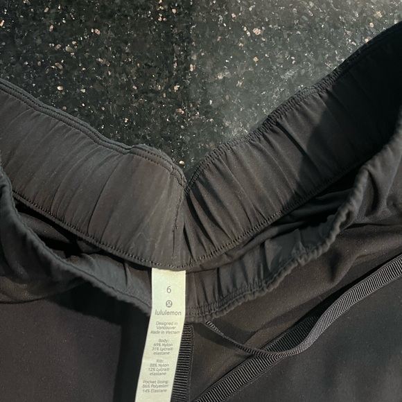 Lulu lemon dance studio pants size 6 - Picture 6 of 6